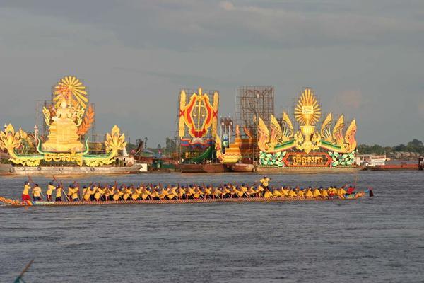 เทศกาลน้ำของประเทศกัมพูช